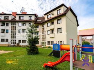 Pronájem bytu 3+1, Vizovice, Masarykovo nám., 78 m2