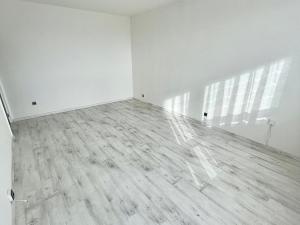 Pronájem bytu 2+1, Hradec Králové - Moravské Předměstí, Formánkova, 61 m2