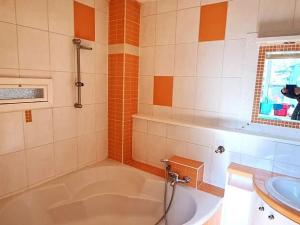 Pronájem bytu 2+kk, Ostrava, Šalounova, 73 m2
