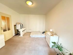 Pronájem bytu 1+kk, Praha - Vršovice, Holandská, 34 m2