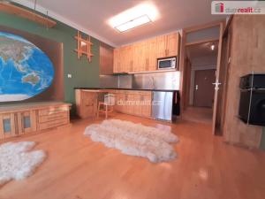 Pronájem bytu 1+kk, Praha - Prosek, Valečovská, 35 m2