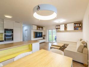 Prodej rodinného domu, Králův Dvůr, 141 m2
