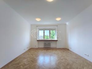 Pronájem bytu 1+1, Praha - Vršovice, Ruská, 54 m2