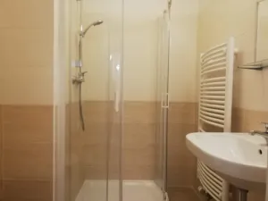 Pronájem bytu 1+kk, Praha - Vršovice, Karpatská, 23 m2
