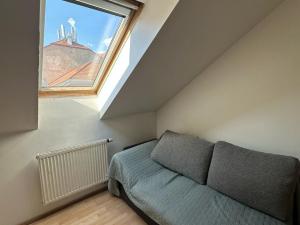 Pronájem bytu 2+kk, Praha - Smíchov, Grafická, 73 m2