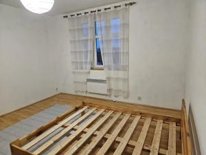 Pronájem bytu 1+1, Karlovy Vary, Kollárova, 35 m2