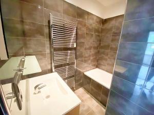 Pronájem bytu 3+1, Praha - Vokovice, Na dlouhém lánu, 60 m2