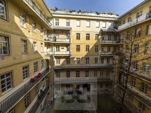 Pronájem bytu 2+kk, Praha - Nové Město, V jirchářích, 47 m2