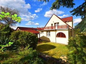 Prodej vícegeneračního domu, Králův Dvůr, 276 m2
