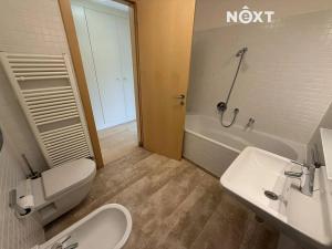 Pronájem bytu 3+kk, Praha - Vysočany, Podnádražní, 102 m2