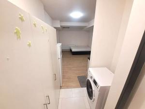 Pronájem bytu 1+kk, Praha - Radotín, Vrážská, 27 m2