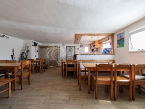 Prodej rodinného domu, Tachlovice, Olivová, 290 m2