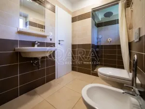 Prodej rodinného domu, Tachlovice, Olivová, 290 m2