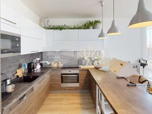 Prodej bytu 2+kk, Praha, Pod Formankou, 57 m2