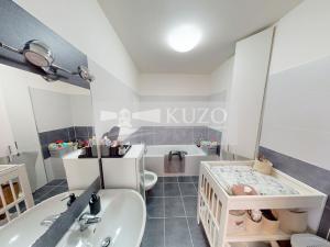 Prodej bytu 2+kk, Praha, Pod Formankou, 57 m2
