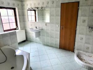 Prodej podílu rodinného domu, Písty, 220 m2
