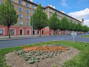 Pronájem obchodního prostoru, Havířov - Město, Hlavní třída, 81 m2