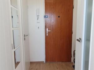 Pronájem bytu 1+kk, Praha - Vokovice, Tobrucká, 32 m2