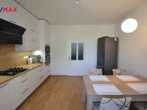 Prodej rodinného domu, Uničov, Masarykovo nám., 307 m2