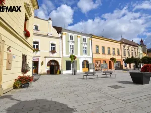 Prodej rodinného domu, Uničov, Masarykovo nám., 307 m2