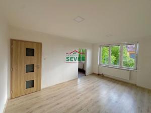 Prodej bytu 2+1, Louny, 28. října, 51 m2