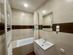 Prodej bytu 2+1, Louny, 28. října, 51 m2