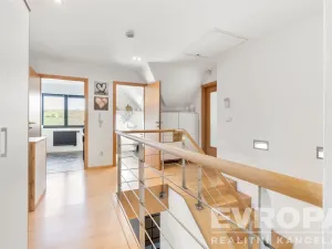 Prodej rodinného domu, Tuchoměřice, Pod Hájem, 205 m2