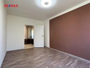 Pronájem bytu 2+kk, Praha - Černý Most, Bryksova, 39 m2