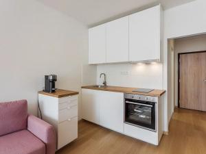 Pronájem bytu 1+kk, Praha - Modřany, Vitošská, 28 m2