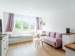 Pronájem bytu 1+kk, Praha - Modřany, Vitošská, 28 m2
