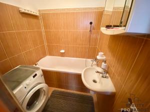 Prodej bytu 2+1, Hlubočky, Ciolkovského, 57 m2