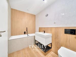 Prodej bytu 4+kk, Znojmo, Jarošova, 110 m2