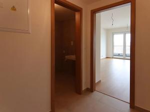 Pronájem bytu 1+kk, Praha - Hloubětín, Poděbradská, 32 m2
