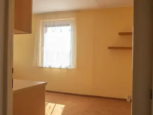 Pronájem bytu 2+kk, Praha - Černý Most, Trytova, 33 m2