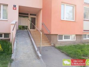 Pronájem bytu 2+kk, Praha - Černý Most, Trytova, 33 m2