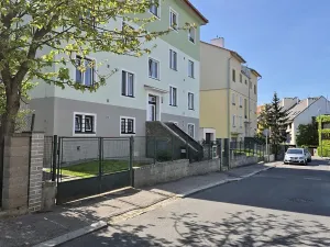Pronájem bytu 2+1, Praha - Košíře, Karenova, 58 m2