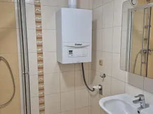 Pronájem bytu 2+1, Praha - Košíře, Karenova, 58 m2