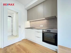 Pronájem bytu 1+kk, Praha - Jinonice, Vladimíra Kobranova, 36 m2