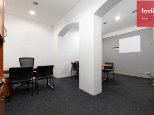 Prodej obchodního prostoru, Opava, Dolní náměstí, 27 m2