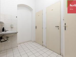 Prodej obchodního prostoru, Opava, Dolní náměstí, 27 m2