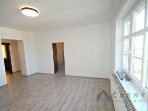 Pronájem bytu 2+1, Liberec, U Sirotčince, 58 m2