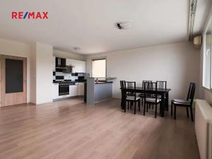 Pronájem bytu 4+kk, Praha - Libeň, Rozšířená, 90 m2