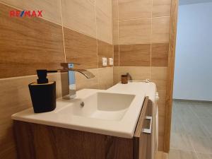 Prodej bytu 2+kk, Praha - Libuš, K lukám, 42 m2