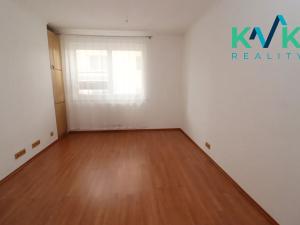 Pronájem bytu 4+1, Karlovy Vary, Zbrojnická, 108 m2