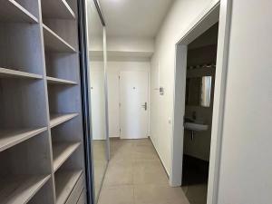 Pronájem bytu 1+kk, Praha - Nové Město, Tyršova, 25 m2
