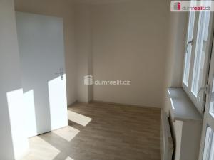 Pronájem bytu 2+kk, Praha - Vršovice, Novgorodská, 42 m2