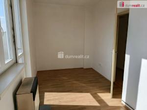 Pronájem bytu 2+kk, Praha - Vršovice, Novgorodská, 42 m2