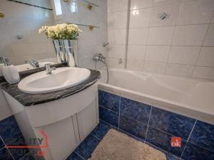 Pronájem bytu 3+1, Praha - Vršovice, Vršovická, 70 m2