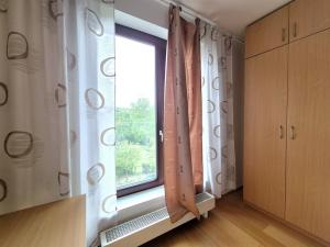 Pronájem bytu 2+kk, Praha - Hloubětín, Nademlejnská, 46 m2