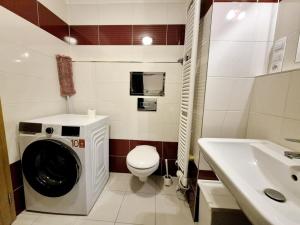 Pronájem bytu 2+kk, Praha - Hloubětín, Nademlejnská, 46 m2